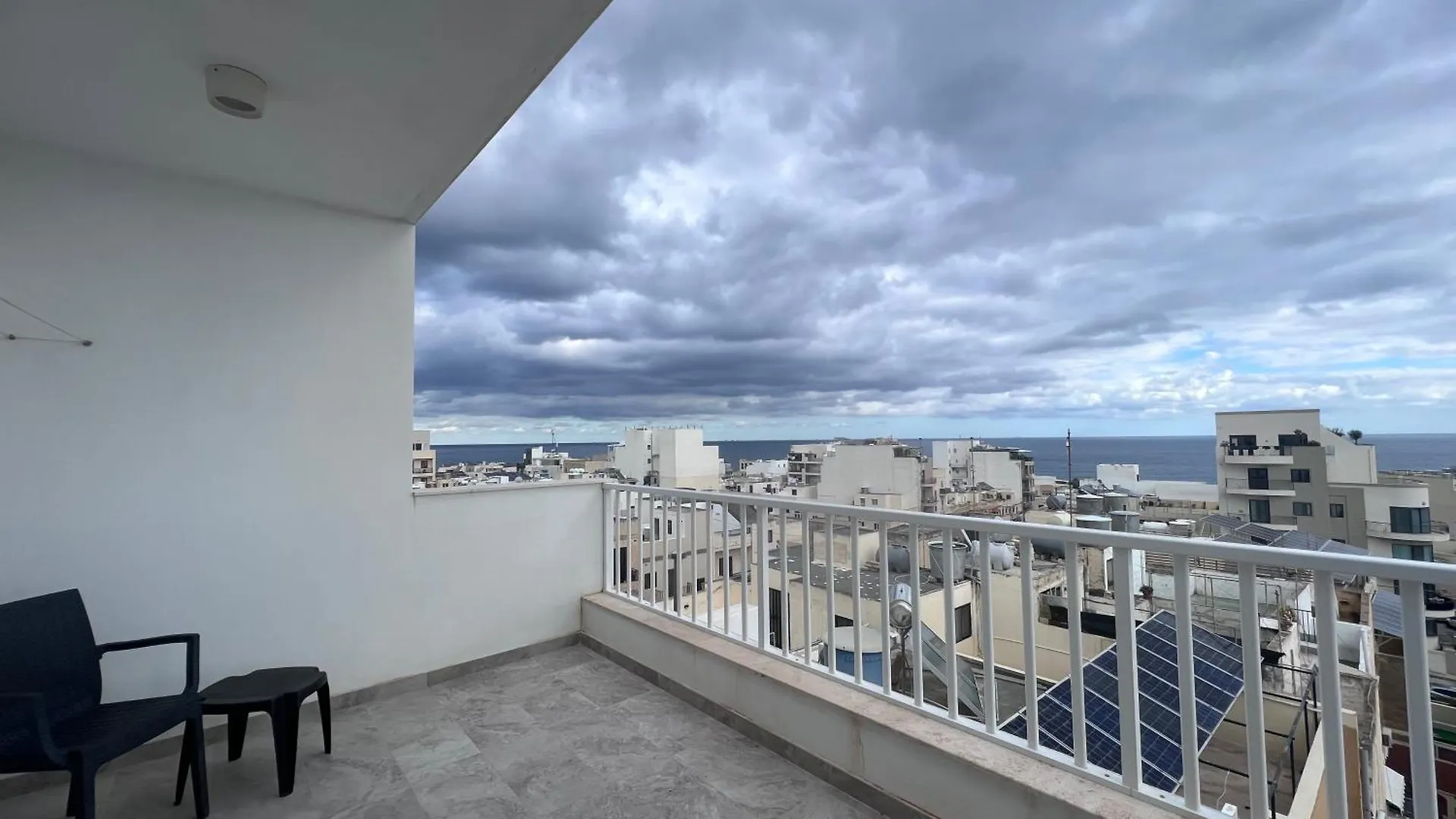 Sea Breeze Duplex Deluxe Penthouse Apartment Marsaskala