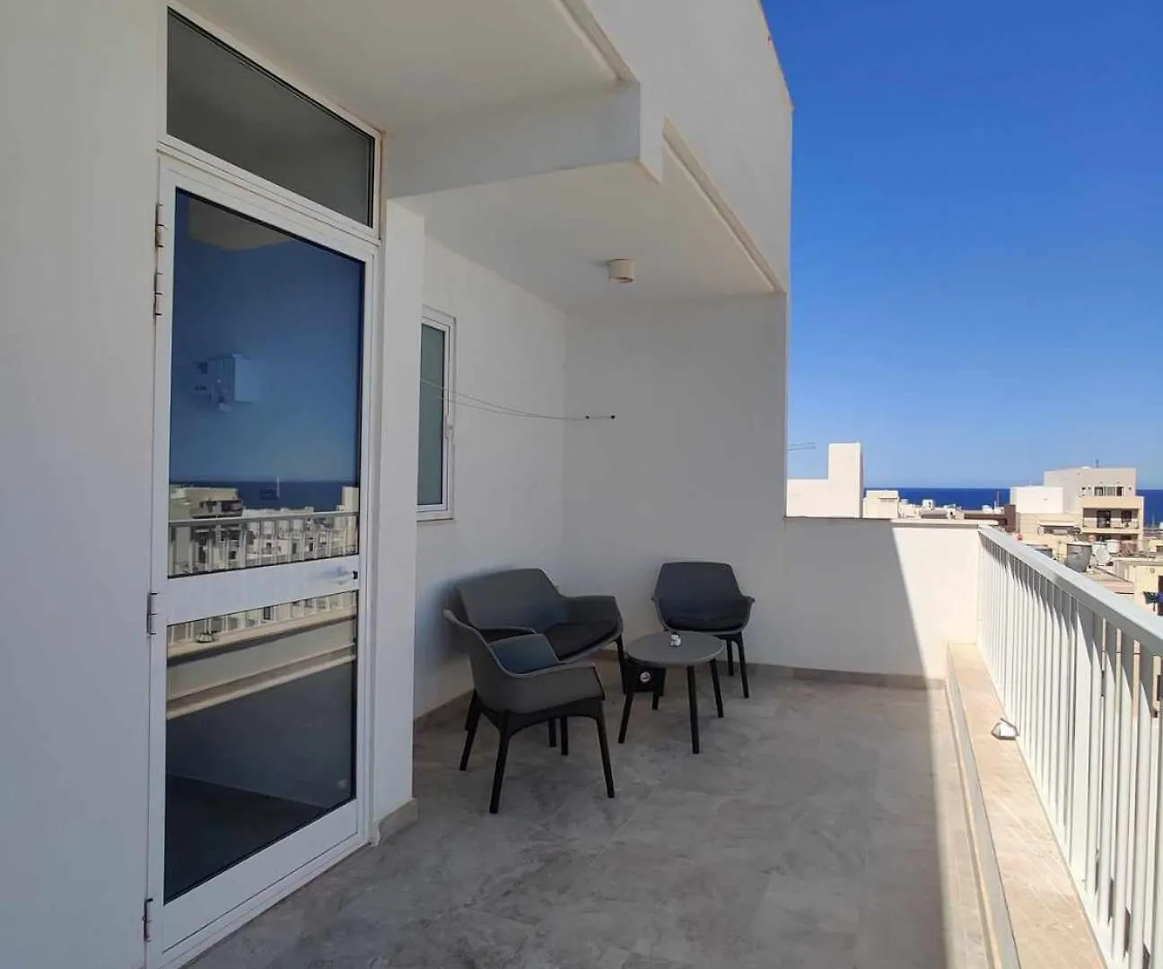 Sea Breeze Duplex Deluxe Penthouse Apartment Marsaskala