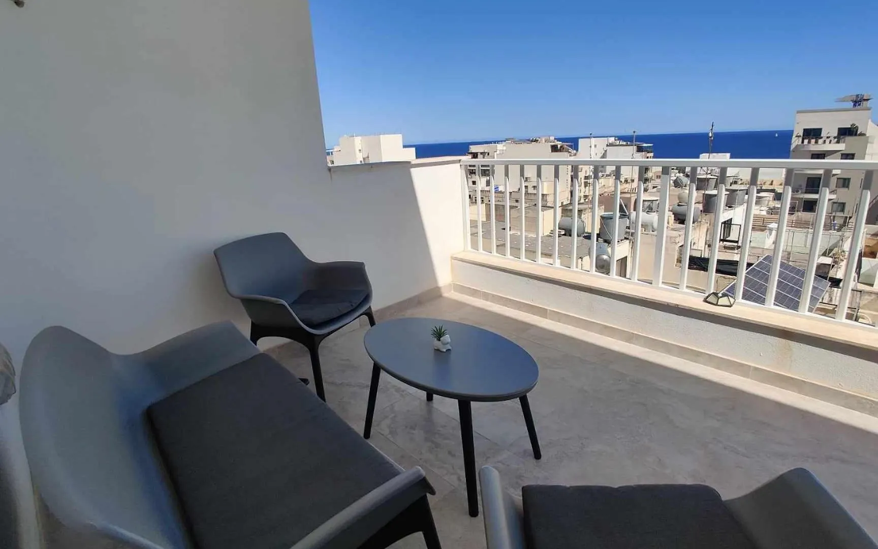 Sea Breeze Duplex Deluxe Penthouse Apartment Marsaskala